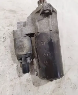 Volkswagen Golf V Starter motor 02e911023lx