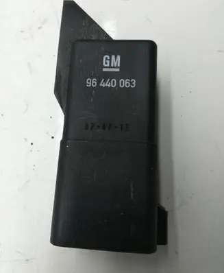Opel Antara Glow plug pre-heat relay 96440063 0281003041