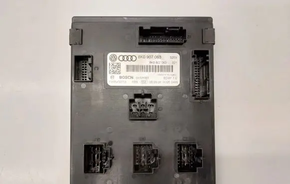 Audi A4 S4 B8 8K Comfort/convenience module 8K0907063