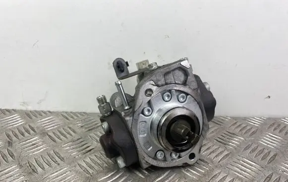 Mitsubishi Outlander Fuel injection high pressure pump 1460A043