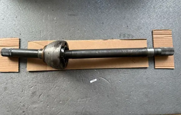 Nissan Patrol 160 Front driveshaft 39100C7400