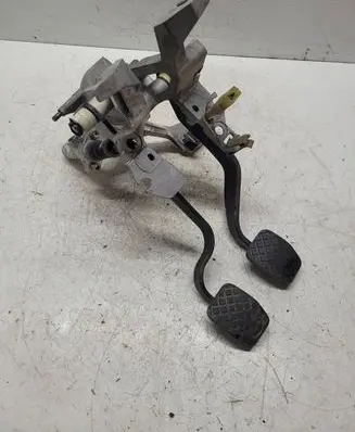 Audi 80 90 B3 Pedal assembly 893721115