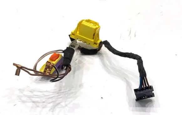 Volkswagen PASSAT B7 Airbag squib ring wiring 3C8971584F