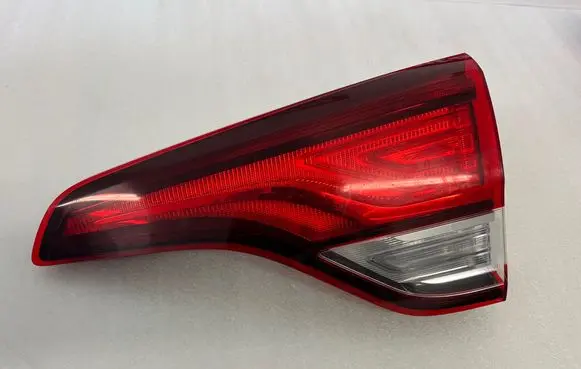Tailgate rear/tail lights