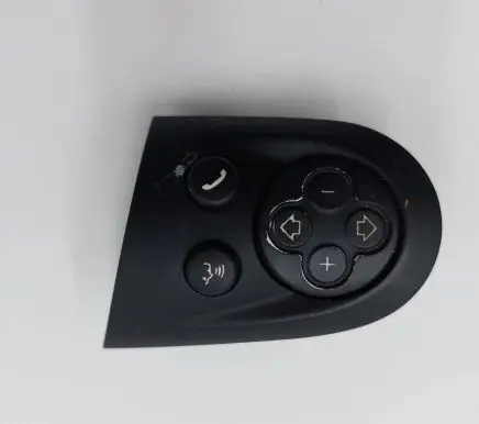 Steering wheel buttons/switches