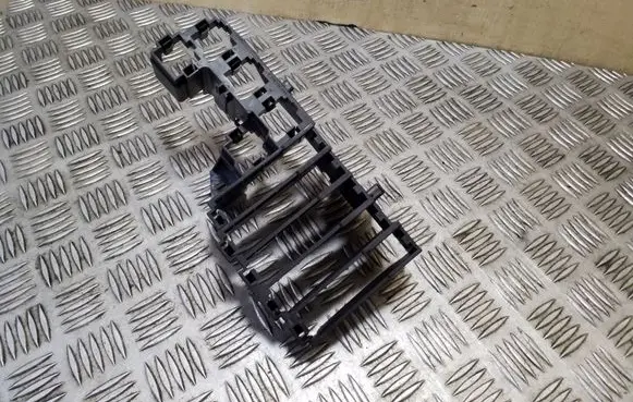Audi S5 Facelift Relay mounting block 8K0971845A