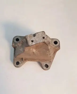 Jeep Grand Cherokee Engine mounting bracket 52124990A
