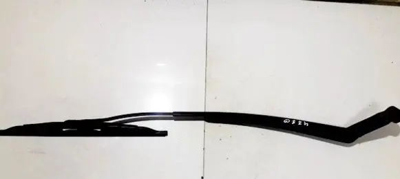 Toyota Yaris Front wiper blade arm rp7107