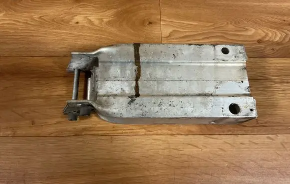 Mercedes-Benz E W212 Front bumper shock/impact absorber A2126200995
