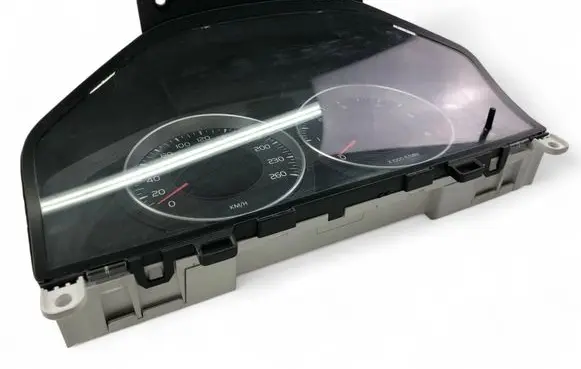 Speedometer (instrument cluster)