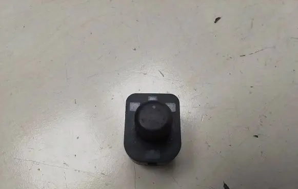Skoda Superb B5 (3U) Wing mirror switch 3U1959565D 0498