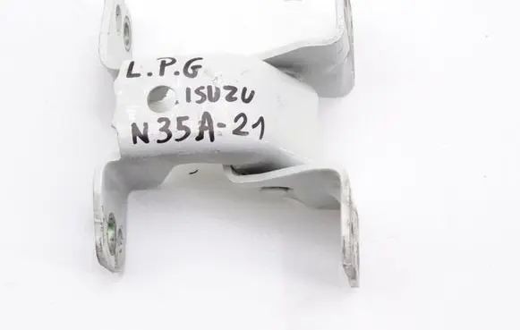 Isuzu N Series Front door hinge set 