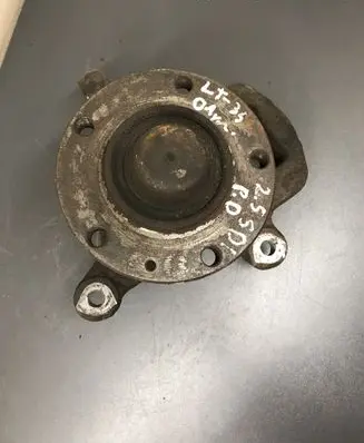 Volkswagen II LT Front wheel hub