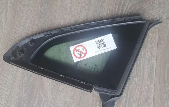 BMW 2 F44 Rear side window 7483120R