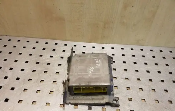 Subaru Forester SF Airbag control unit/module 1523004370 98221FC210