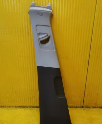 Volkswagen Golf VIII (B) pillar trim (bottom) 5H0868309 5H0867291