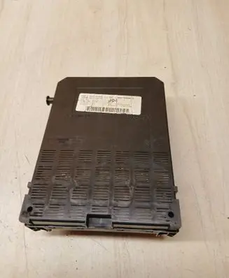 Peugeot 307 Fuse module 9651197680 9651196980A