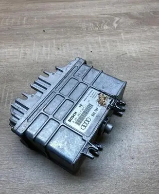 Audi 80 90 S2 B4 Engine control unit/module ECU 8A0907311AE 0261203516A