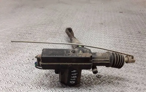 Iveco Daily 35.8 - 9 Central locking motor 932037992