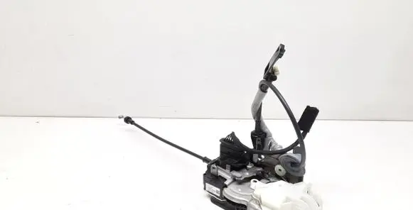 Volvo V40 Front door lock 31391825