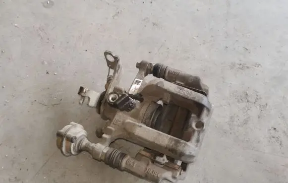 Buick Encore I Rear brake caliper 13407137