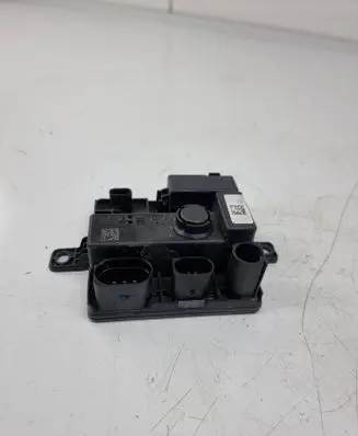BMW M4 F82 F83 Current control relay 7614585