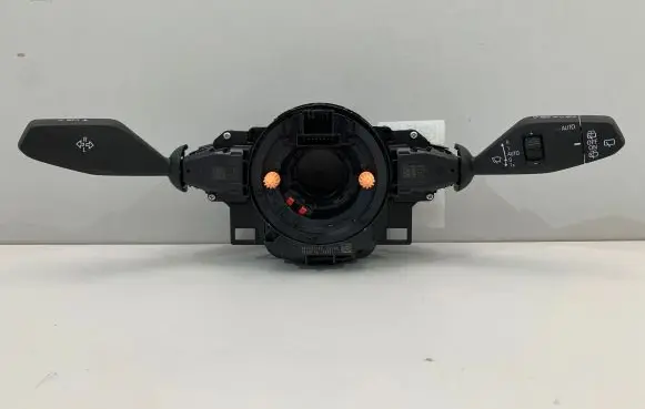 BMW 2 Active Tourer U06 Wiper turn signal indicator stalk/switch 5A31C10