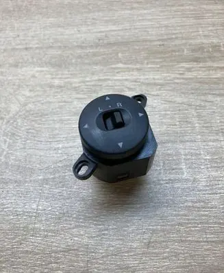 Ford Fiesta Wing mirror switch FORDMIRRORSWITCH