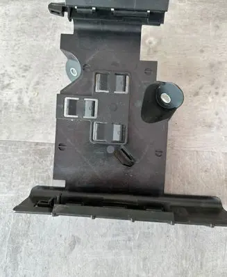 Volkswagen Golf VII Other engine bay part 5Q0906507F