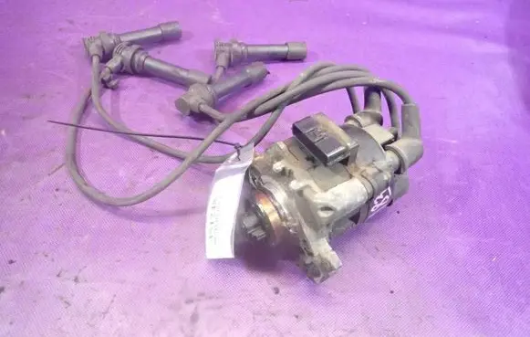 Mazda 323 F Spark distributor T2T80371