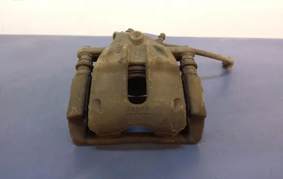 Nissan Note (E11) Front brake caliper