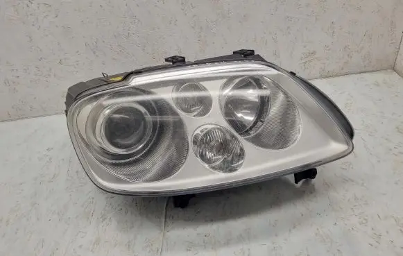 Volkswagen Touran I Headlight/headlamp 1T0941032F