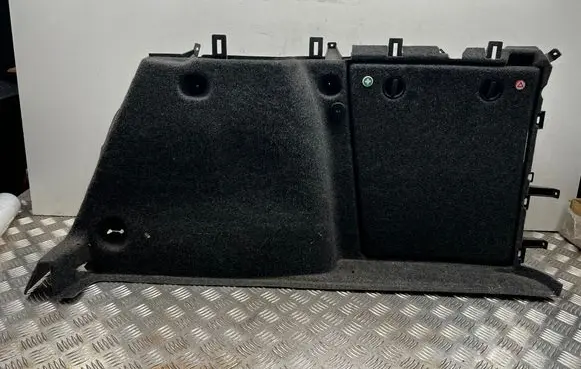 Skoda Octavia Mk2 (1Z) Trunk/boot side trim panel 1Z9867428M