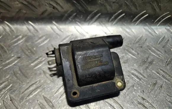 Mazda 323 High voltage ignition coil E5D718100A F065