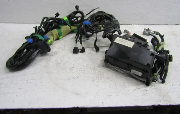 Ford Kuga II Engine installation wiring loom GV4T14K733BDE
