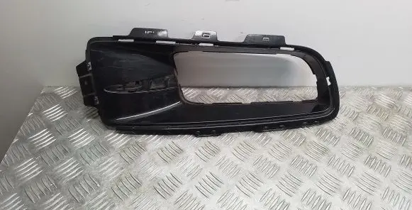 Front bumper lower grill