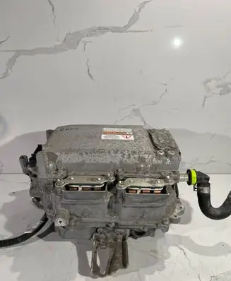 Toyota RAV 4 (XA40) Voltage converter inverter G927078010 D106B020460 1817000331