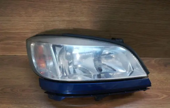 Opel Zafira A Headlight/headlamp 89100055
