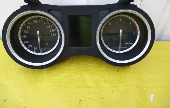 Alfa Romeo 159 Speedometer (instrument cluster) 0156072820