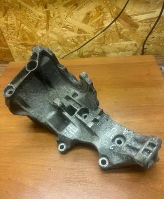 Audi A6 S6 C6 4F Generator/alternator bracket 03G903143D