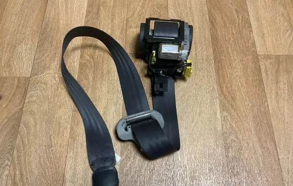 Honda Accord Front seatbelt NSB098GM08 0432072