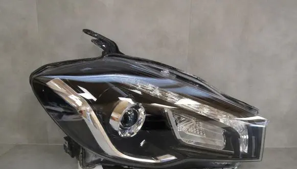 Suzuki SX4 S-Cross Headlight/headlamp 100-18738