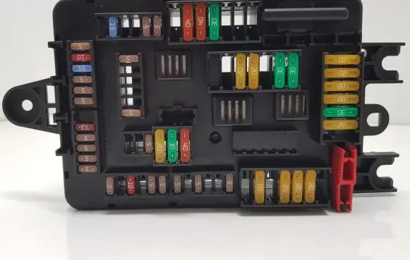 BMW 1 F20 F21 Fuse module 938907001 19561000001 10688710