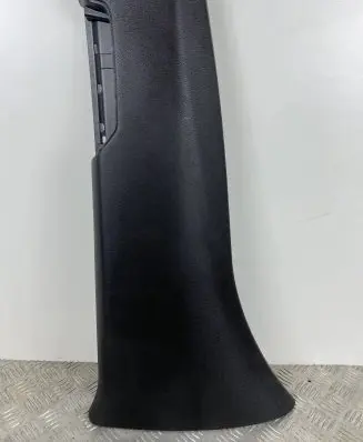 Jeep Grand Cherokee WL (B) pillar trim (bottom) 6MN35TRMAA