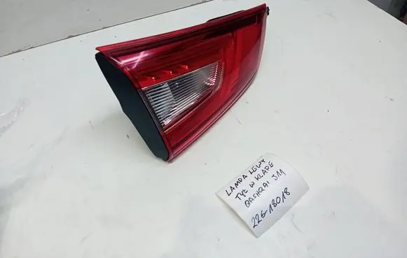 Nissan Qashqai Tailgate rear/tail lights 22618013
