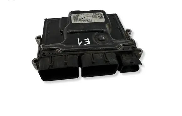 Nissan Qashqai Engine control unit/module 237101118S 0281035669