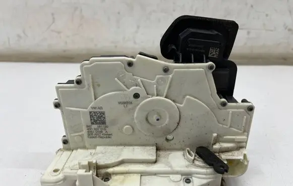 Porsche Taycan 9J1 Front door lock 4N1837015
