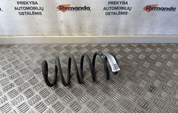 Toyota Auris E180 Rear coil spring