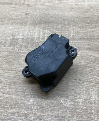 Volvo V50 Air flap motor/actuator 4N5H19E616AC