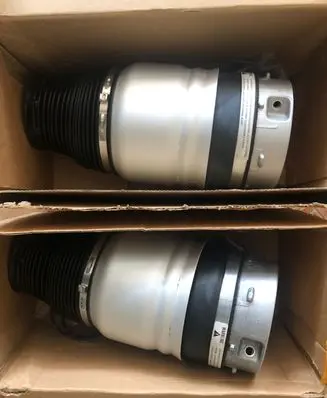 Volkswagen Touareg I Front air suspension shock absorber 7L6616403B 7L8616404B
